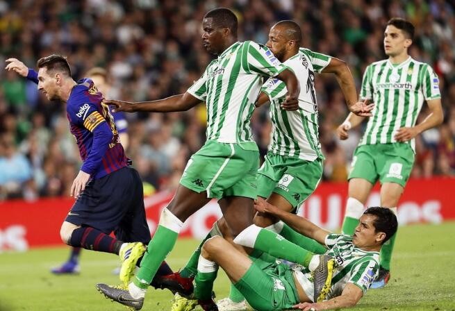  德甲揭幕战诞生历史首个00后进球者  